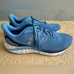 New Balance Fresh Foam Arishi Blue Running Shoes Men’s 10.5 / Women’s 12 VGC